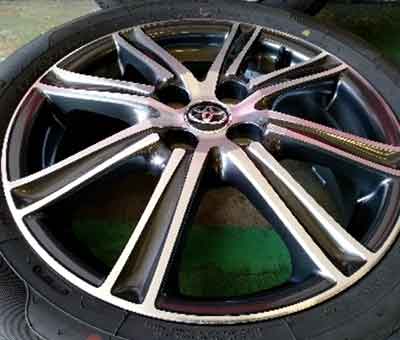 買取実績・160系カローラフィールダー純正アルミホイール+海外メーカー(185/55R16)セット-3