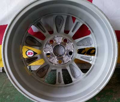 買取実績・ヤリスクロス純正アルミホイール-2