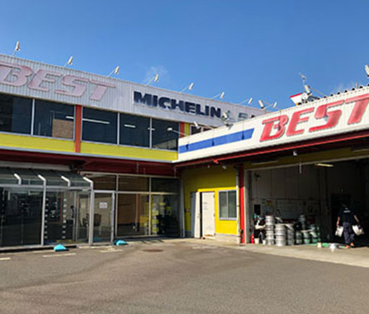 タイヤワールド館ベスト・アウトレットユーズド館
