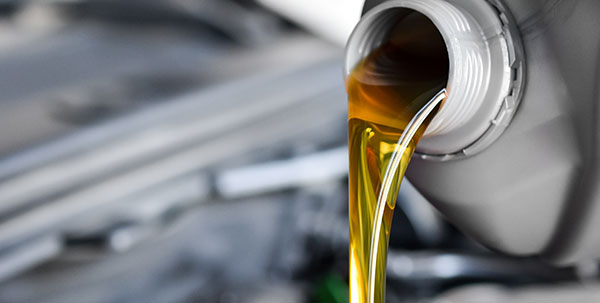 オイル交換(イメージ)